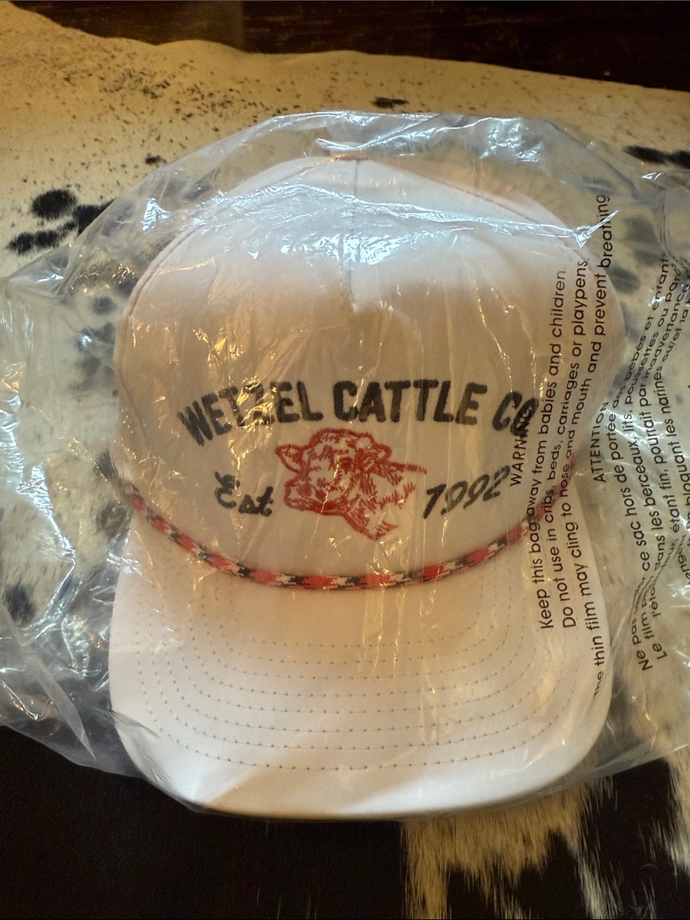 Wetzel cattle co hat white NWT
